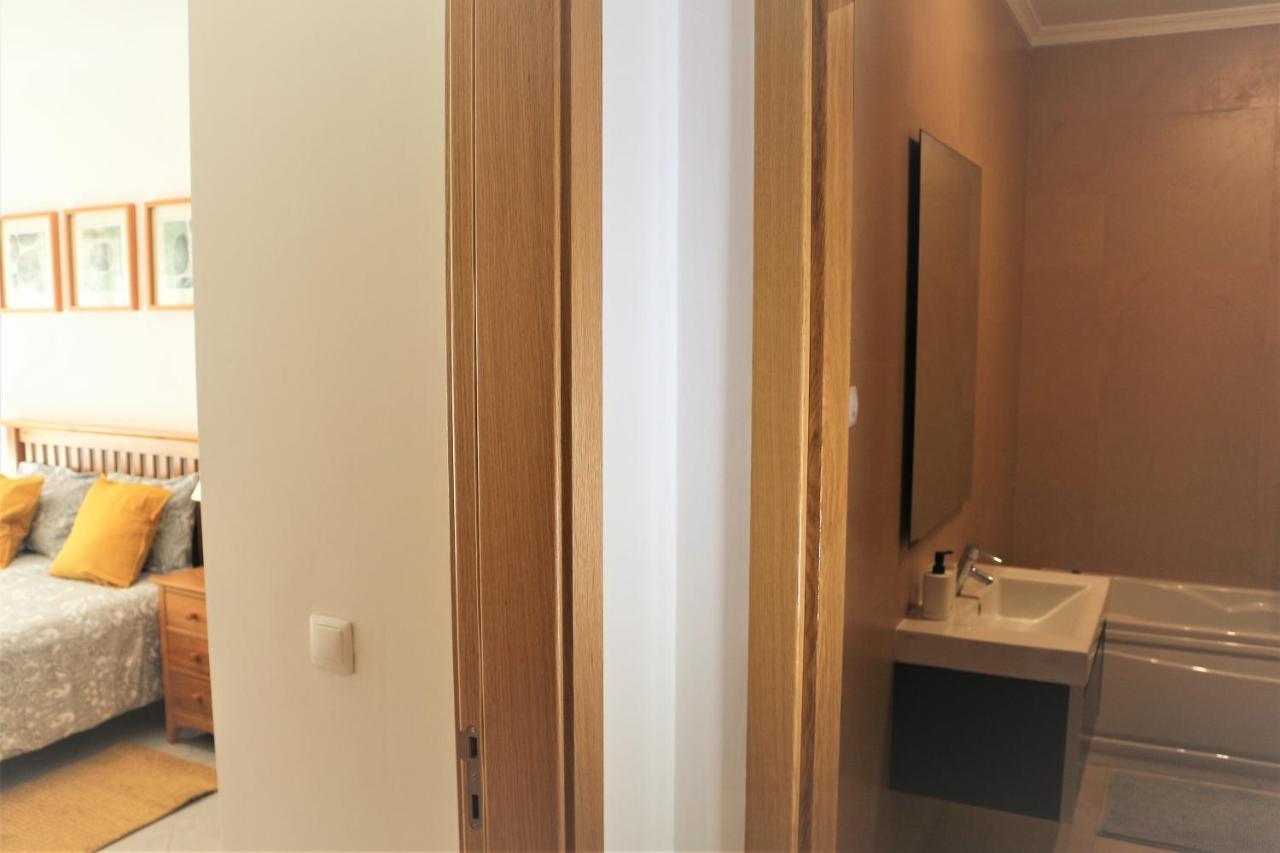 Lovely Apartment In Carvoeiro By The Beach Eksteriør bilde