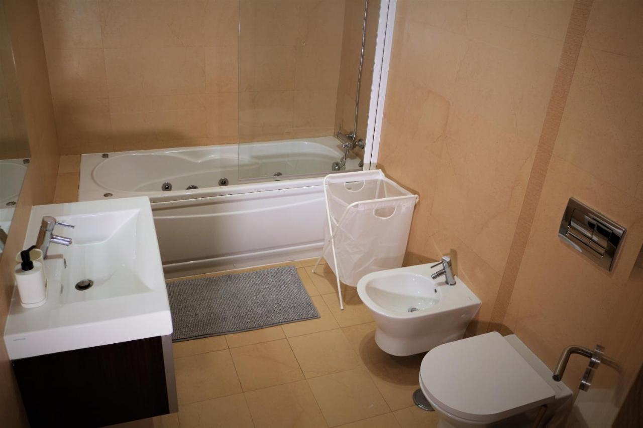 Lovely Apartment In Carvoeiro By The Beach Eksteriør bilde